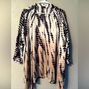 Torrid Black and Cream Tie-Dye Cardigan